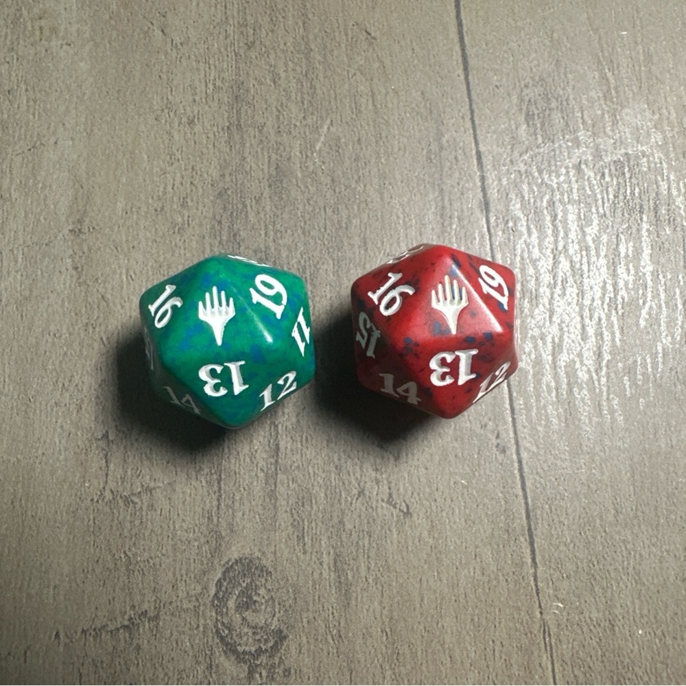MTG Planeswalker Red & Green Promo Spin Down Life Counter d20 Fat Lot Of 2 Die